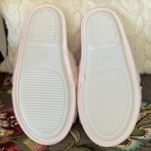 Splendid Slippers - Picture 5 of 8